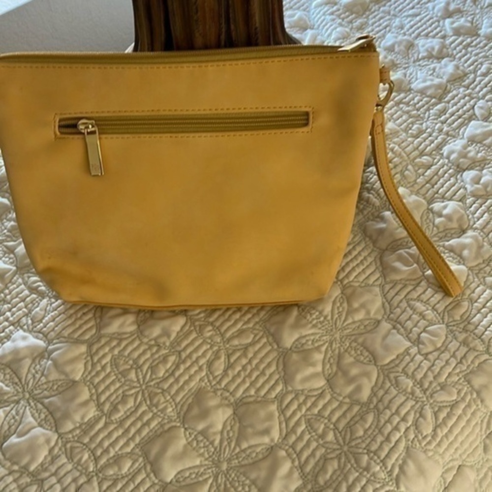 Open Story Women’s Straw Colored Wristlet With RFID NWOT